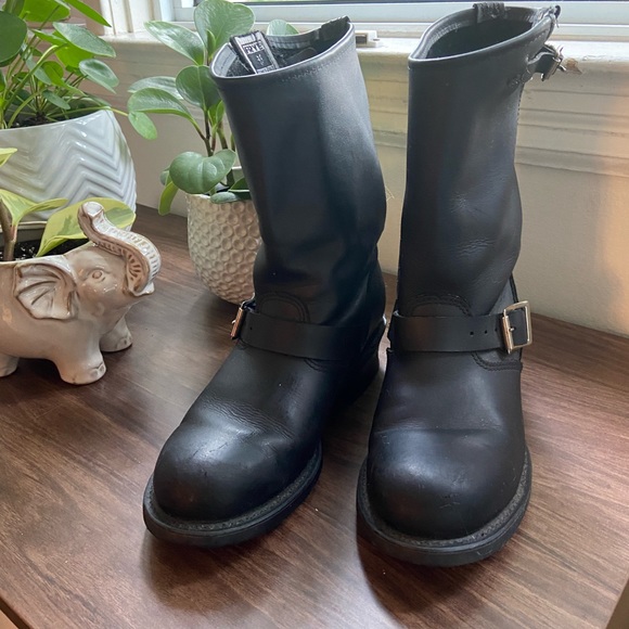 Frye Shoes - Frye Women Engineer 12r Style# 77400. Size 8